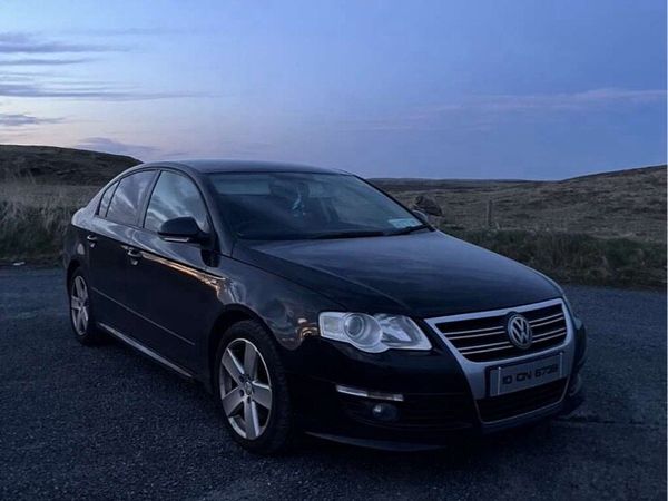 Volkswagen Passat Saloon, Diesel, 2010, Black