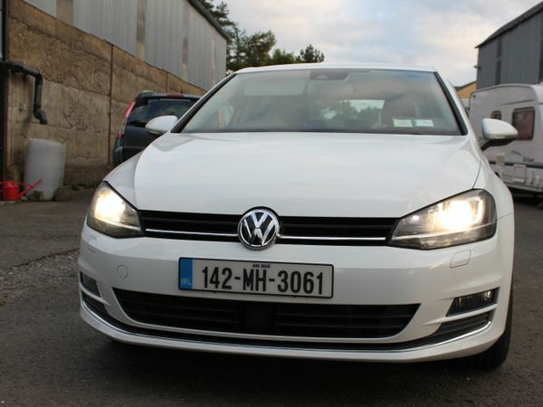 Volkswagen Golf Hatchback, Petrol, 2014, White