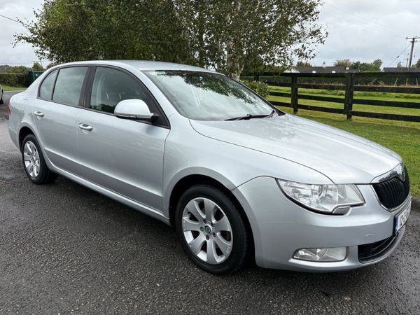 Skoda Superb Hatchback, Diesel, 2012, Silver