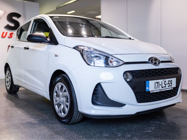 Hyundai i10 Hatchback, Petrol, 2017, White