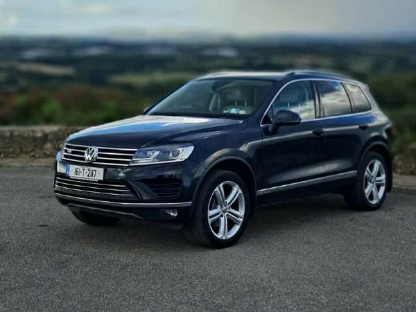 Volkswagen Touareg SUV, Diesel, 2016, Black