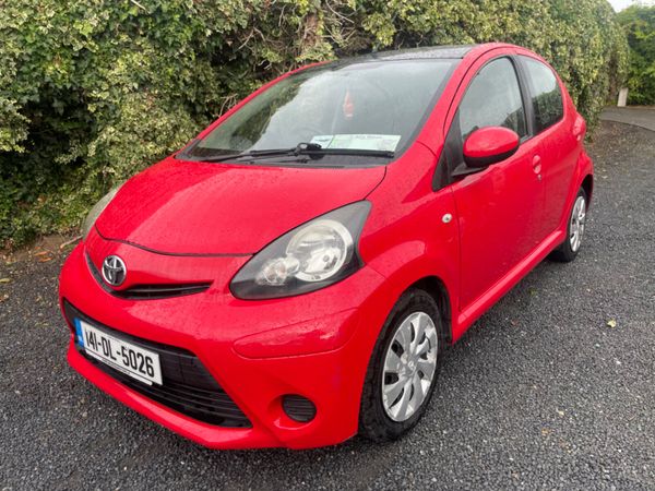 Toyota Aygo Hatchback, Petrol, 2014, Red