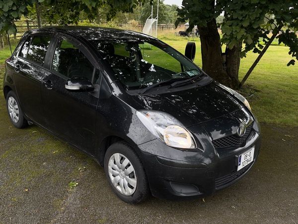 Toyota Vitz Hatchback, Petrol, 2009, Black