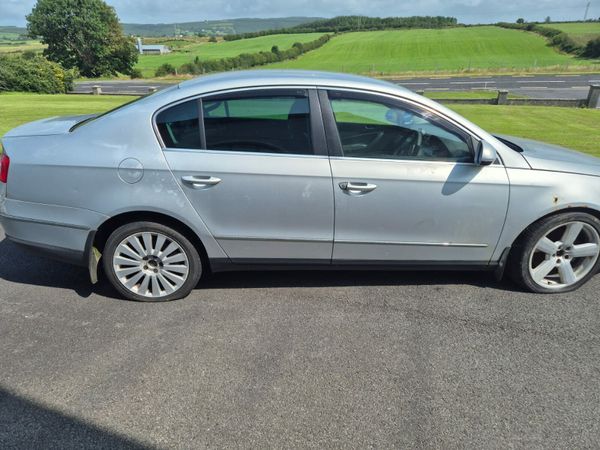 Volkswagen Passat Saloon, Diesel, 2008, Silver