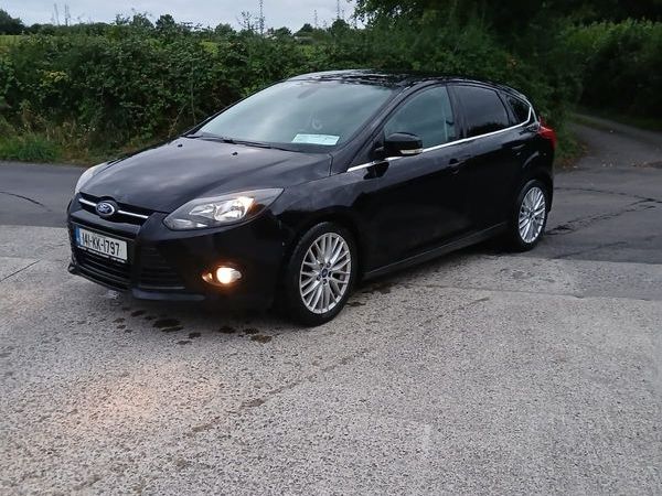 Ford Focus Hatchback, Petrol, 2014, Black