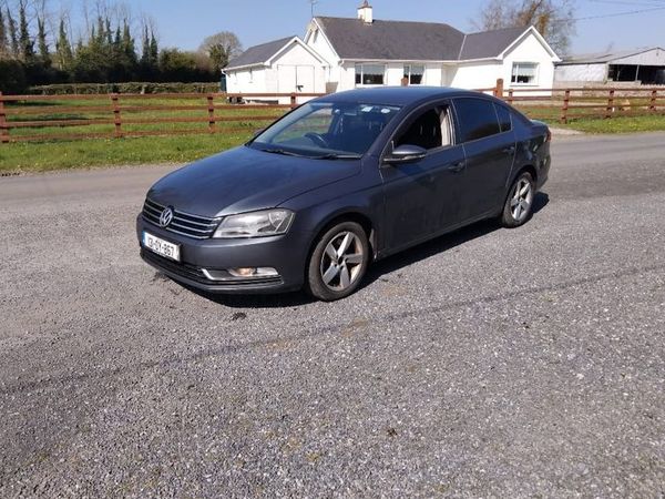 Volkswagen Passat Saloon, Diesel, 2013, Grey