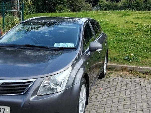 Toyota Avensis Estate, Diesel, 2011, Grey