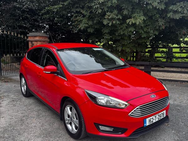 Ford Focus Hatchback, Diesel, 2015, Red