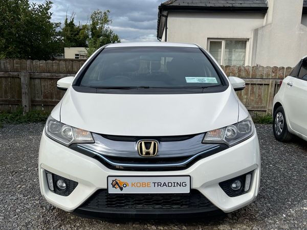 Honda Fit Hatchback, Petrol Hybrid, 2014, White
