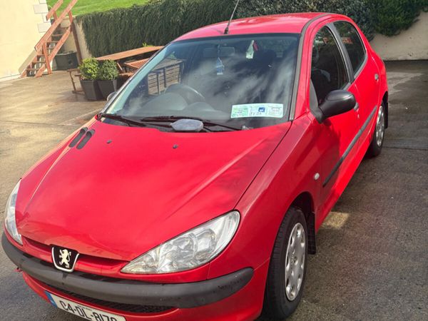 Peugeot 206 Hatchback, Petrol, 2004, Red