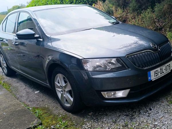 Skoda Octavia Saloon, Diesel, 2015, Grey