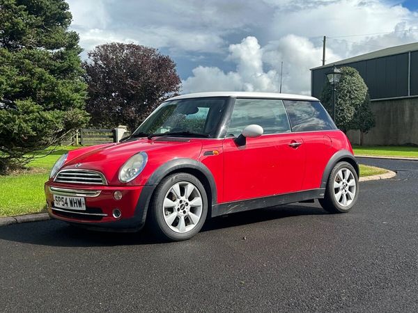 Mini Cooper Hatchback, Petrol, 2004, Red