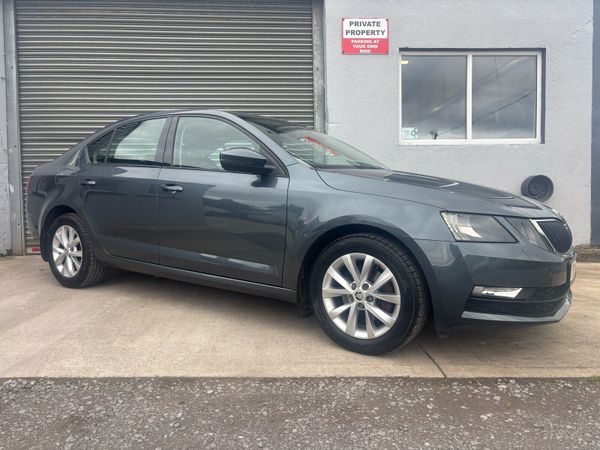 Skoda Octavia Saloon, Petrol, 2017, Grey
