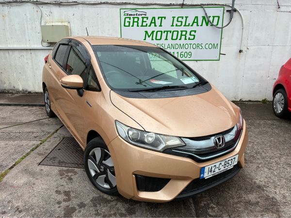 Honda Fit Hatchback, Petrol Hybrid, 2014, Gold