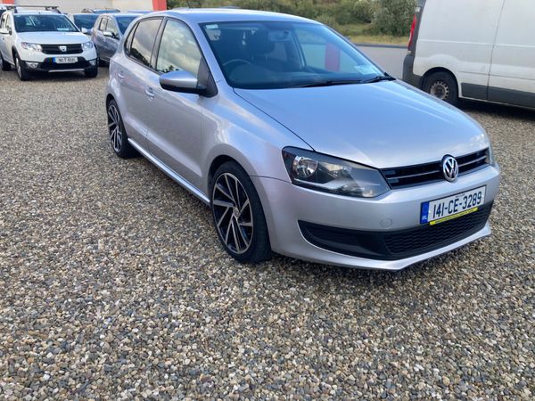 Volkswagen Polo Hatchback, Petrol, 2014, Silver