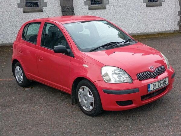 Toyota Yaris Hatchback, Petrol, 2004, Red