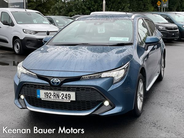 Toyota Corolla Estate, Petrol Hybrid, 2019, Blue