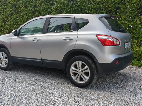 Nissan Qashqai Estate/Jeep, Diesel, 2012, Silver