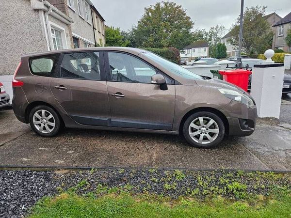 Renault Grand Scenic MPV, Diesel, 2010, Brown