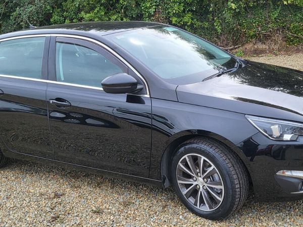 Peugeot 308 Hatchback, Diesel, 2016, Black