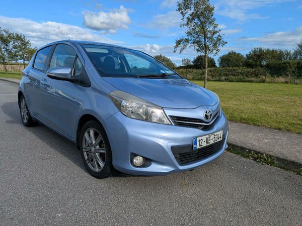 Toyota Yaris Hatchback, Petrol, 2012, Blue