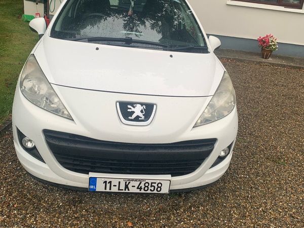 Peugeot 207 Hatchback, Diesel, 2011, White