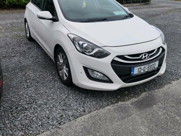 Hyundai i30 Hatchback, Diesel, 2012, White