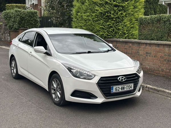 Hyundai i40 Saloon, Diesel, 2016, White