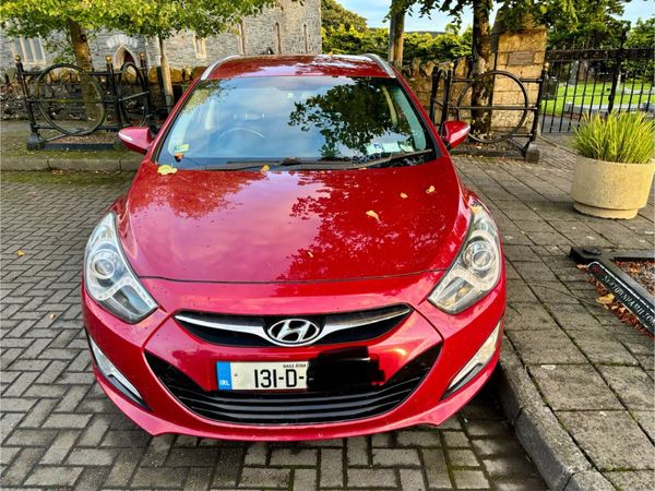 Hyundai i40 Estate/Jeep, Diesel, 2013, Red