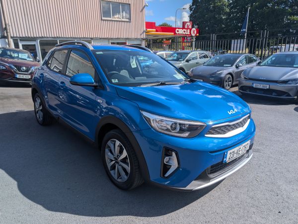 Kia Stonic Estate/Jeep, Petrol, 2023, Blue