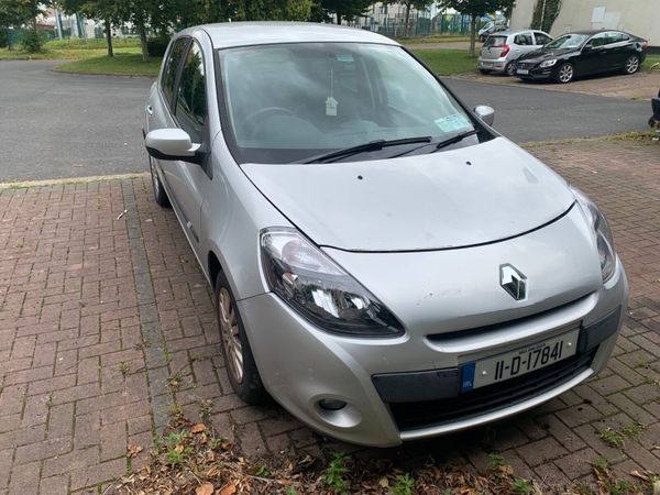 Renault Clio Hatchback, Ethanol Petrol, 2011, Silver