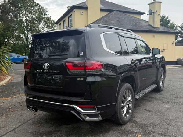 Toyota Land Cruiser SUV, Diesel, 2024, White