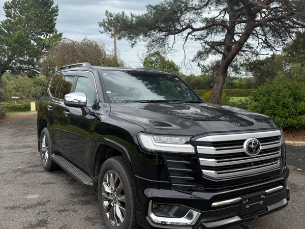 Toyota Land Cruiser SUV, Diesel, 2024, White