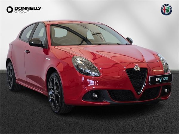 Alfa Romeo Giulietta Hatchback, Petrol, 2019, Red