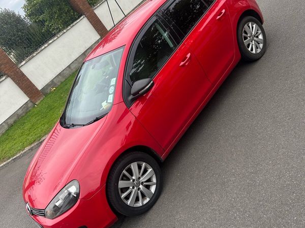 Volkswagen Golf Hatchback, Petrol, 2012, Red
