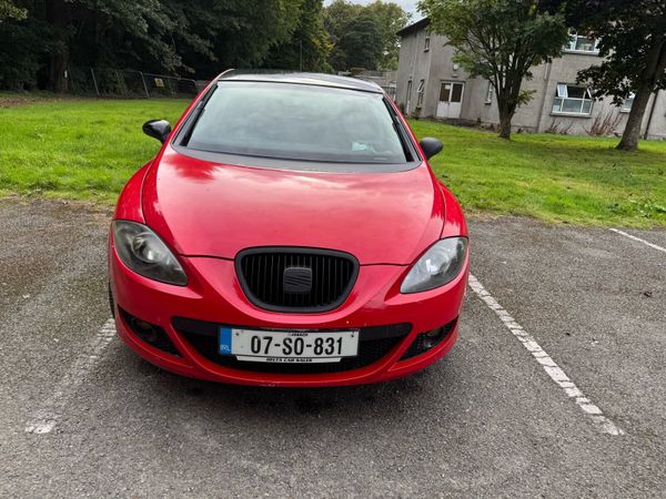 SEAT Leon Hatchback, Petrol, 2007, Red