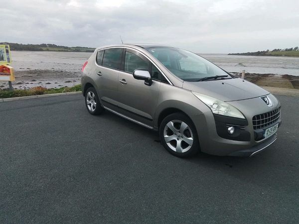 Peugeot 3008 MPV, Diesel, 2010, Grey