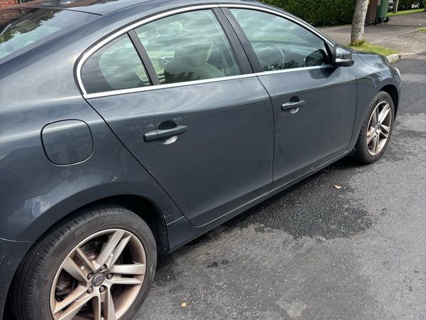 Volvo S60 Saloon, Diesel, 2014, Grey
