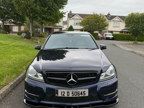 Mercedes-Benz C-Class Saloon, Diesel, 2012, Blue