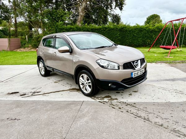 Nissan Qashqai Hatchback, Diesel, 2012, Brown