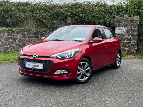 Hyundai i20 Hatchback, Petrol, 2016, Red