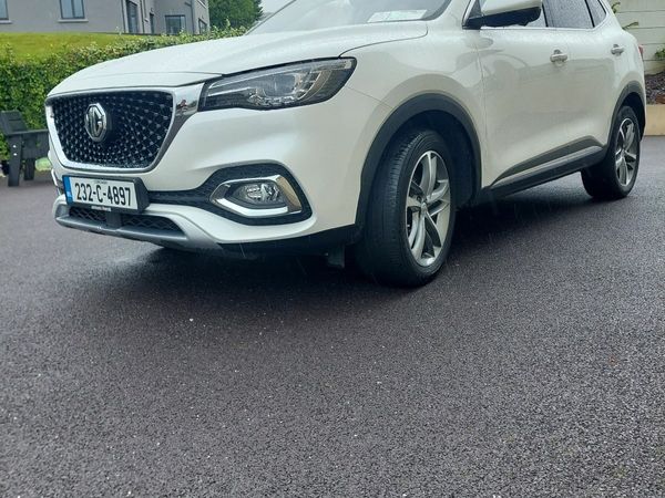 MG HS Hatchback, Petrol Plug-in Hybrid, 2023, White