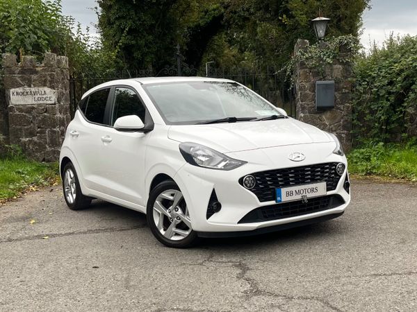Hyundai i10 Hatchback, Petrol, 2021, White
