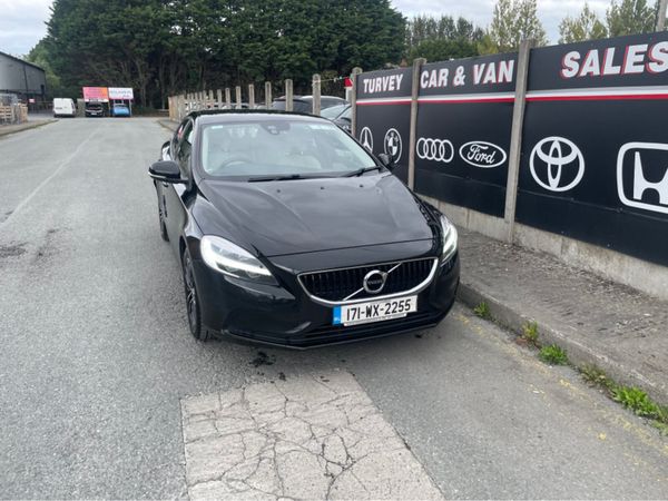 Volvo V40 Hatchback, Diesel, 2017, Black