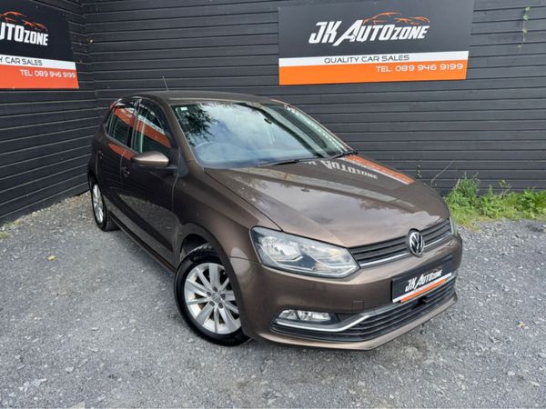 Volkswagen Polo Hatchback, Petrol, 2015, Brown