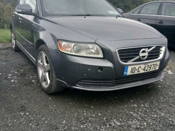 Volvo S40 Saloon, Diesel, 2010, Grey