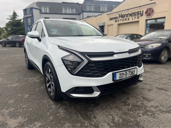 Kia Sportage MPV, Petrol Hybrid, 2022, White