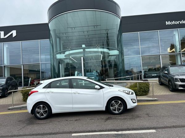 Hyundai i30 Hatchback, Diesel, 2015, White