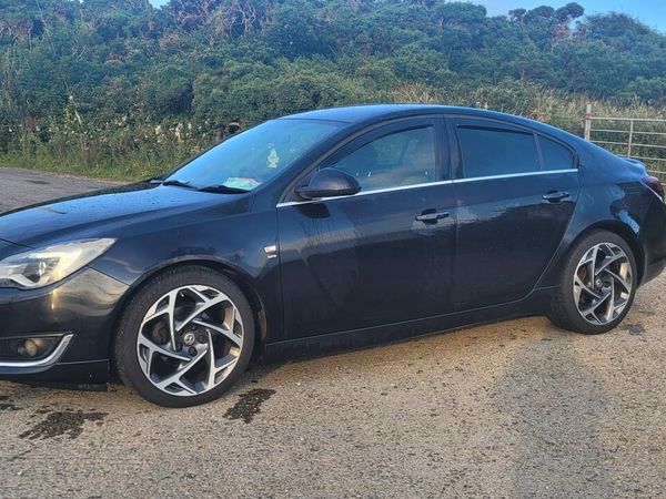 Vauxhall Insignia Hatchback, Diesel, 2016, Black