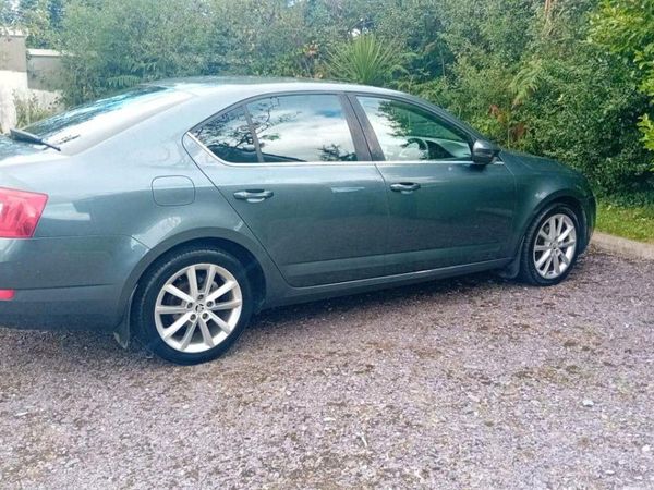 Skoda Octavia Saloon, Diesel, 2016, Grey